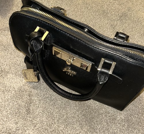 Medium black guess 1981 - medium,